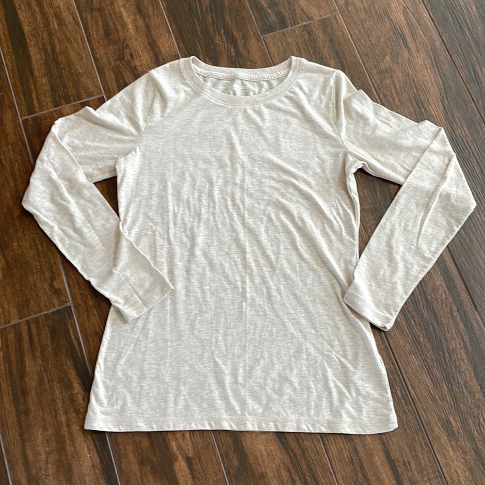 Mossimo long sleeve T shirt size M